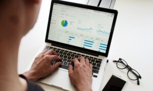 Stocks turn lower as investors weigh US ban on Russian energy