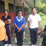 Untuk Menjaga Kebugaran, Babinsa Koramil 1710-01/Kokonao Ajak Siswa-Siswi SDN Kokonao Jalan Santai