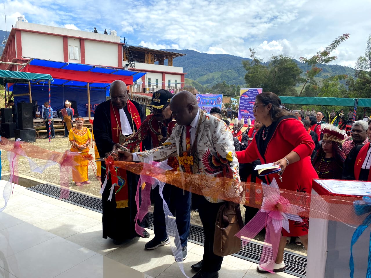 Satgas Yonif 721/Makkasau Bersinergi dengan Forkopimda