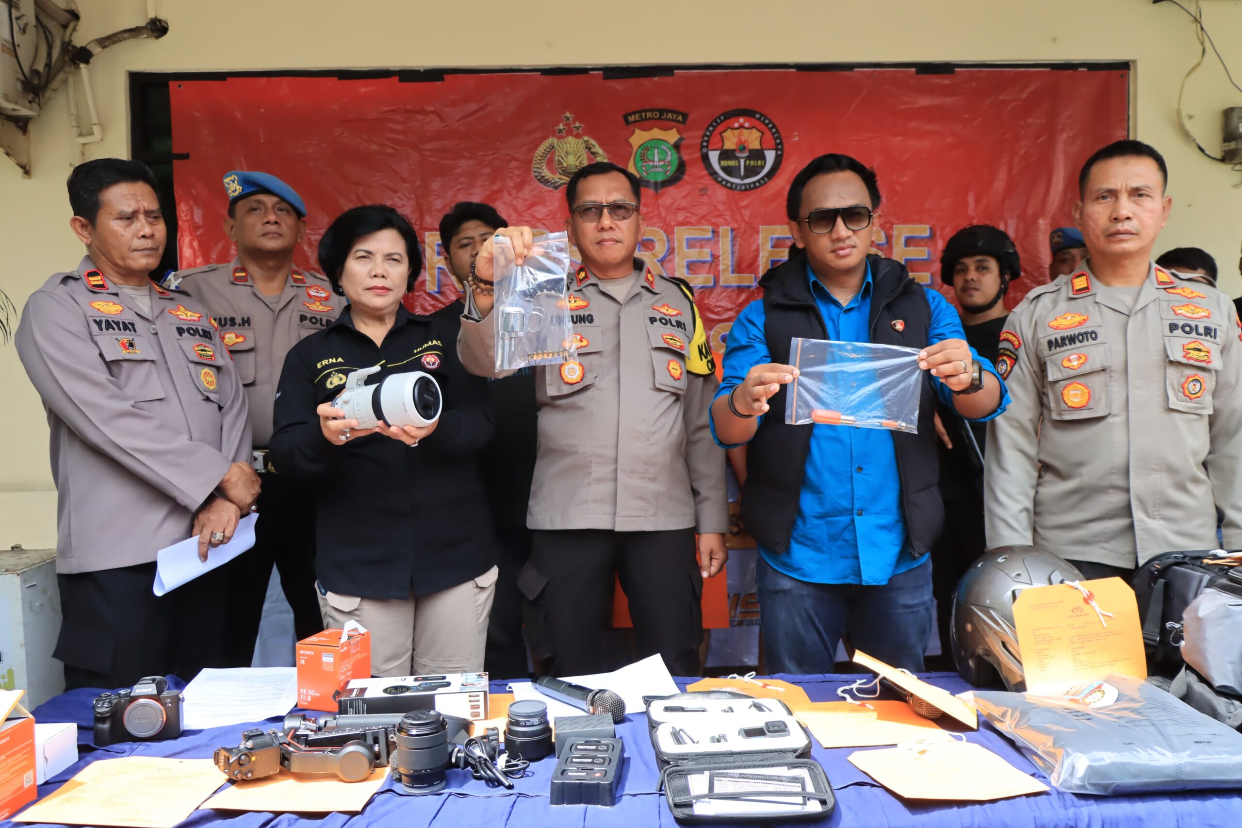 Polsek Bekasi Selatan Mengamankan 3 Pelaku Pecah Kaca Yang Terjadi di Jl. Irigasi Kelurahan Pekayon