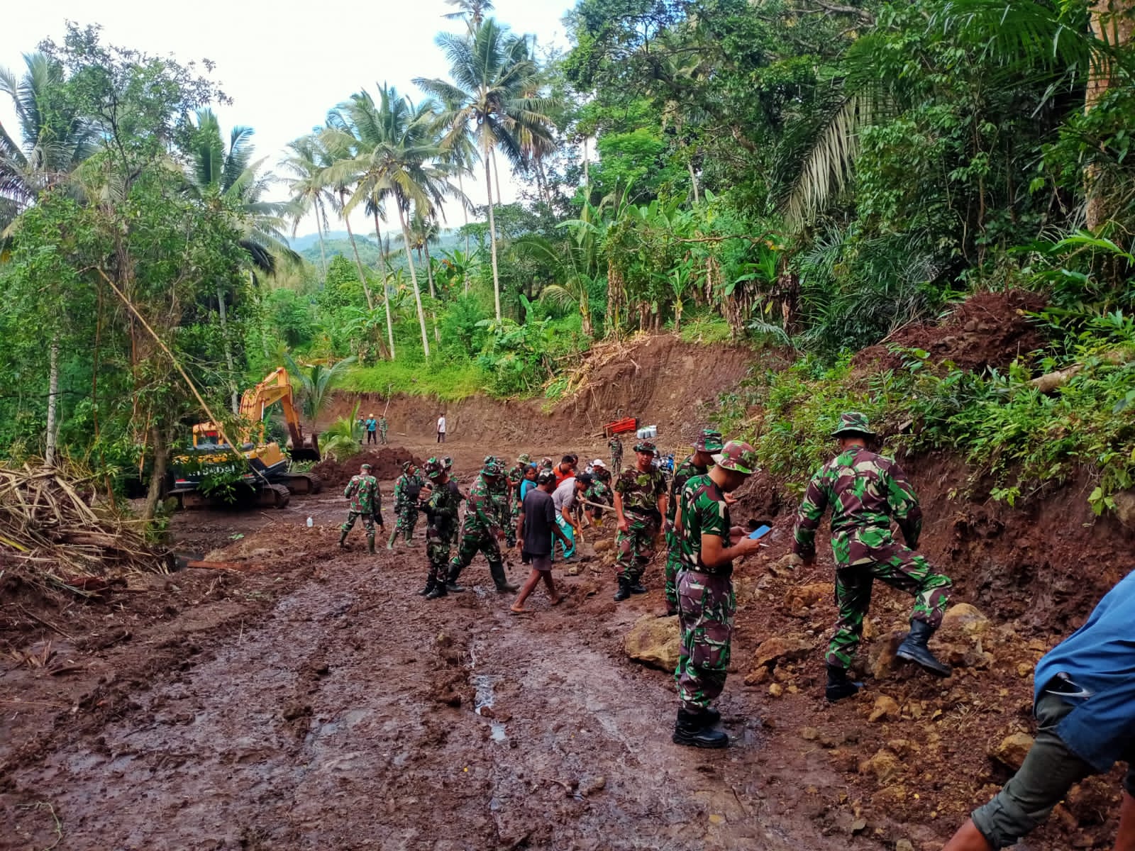 Pasiter Kodim 1623/Karangasem : Cuaca Tidak Bersahabat Pra TMMD Jalan Terus