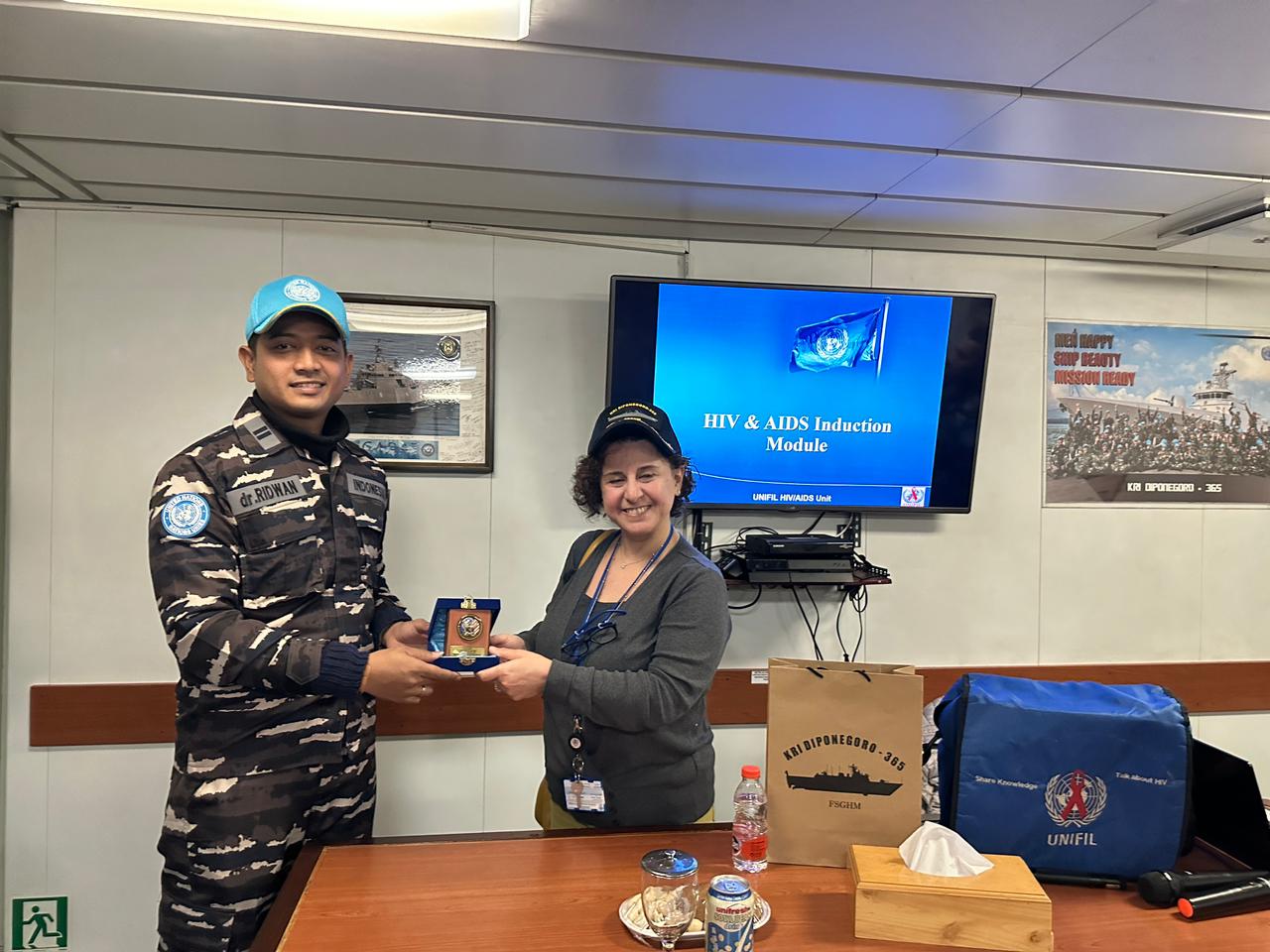 Pembekalan HIV/AIDS, Untuk KRI Diponogoro-365