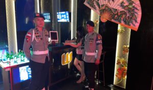 Provos Satbrimob Polda Kalbar Sidak Tempat” Hiburan Untuk Mencegah Pelanggaran Personil Polri