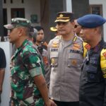 Bersama Kapolda Kalbar Dansatbrimob Lakukan Pengecekan Pos Pengamanan Pemilu