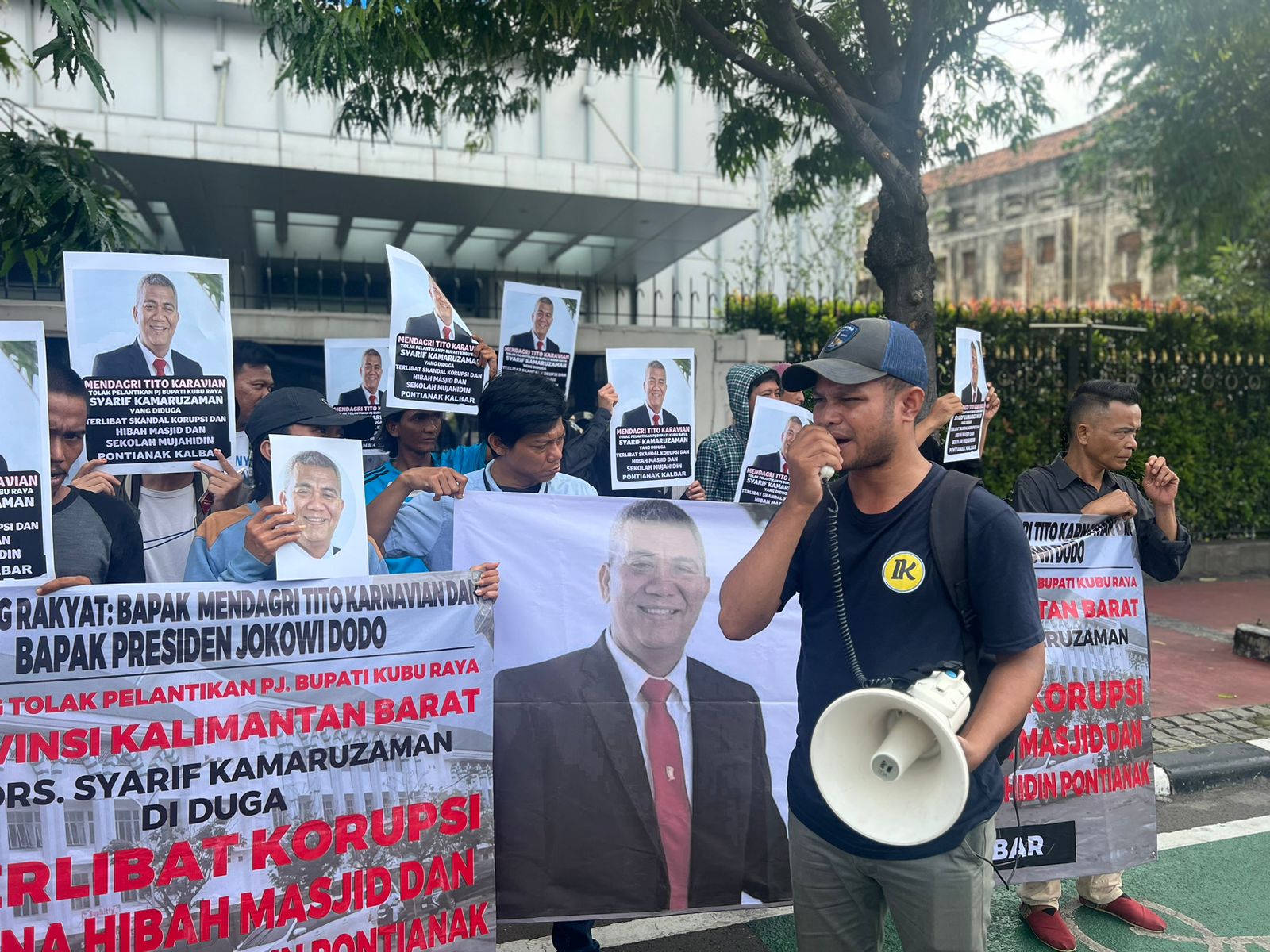 Diduga Terseret Korupsi Dana Hibah, Mendagri Diminta Tak Lantik Syarif Kamaruzaman Sebagai Pj Bupati Kubu Raya