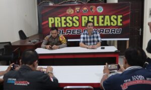 Predator Anak Tiri Ditangkap Polisi Hingga Menjerit