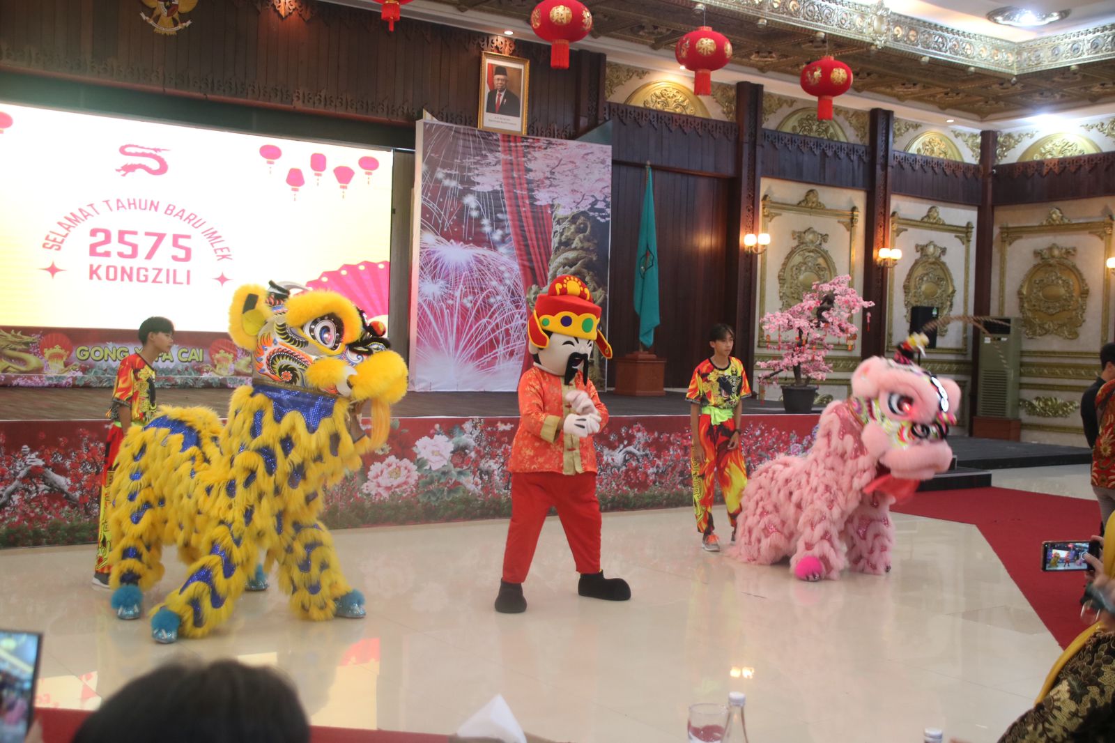 Kapolda Kalbar Hadiri Perayaan Imlek di Pendopo Gubernur Kalbar