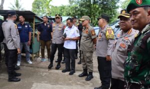 Kapolres Melawi Dampingi Katim Pamatwil Ops Mantap Brata,Pantau Langsung Pengamanan TPS