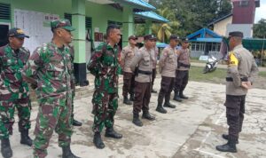 Sinergitas TNI – POLRI Dalam Pengamanan Pleno Rekapitulasi di Tingkat PPK di Wilayah Hukum Polres Melawi