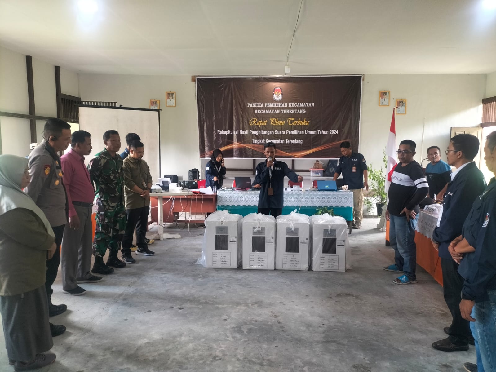 Polisi Pastikan Rapat Pleno di Kabupaten Kubu Raya Berjalan Aman dan Kondusif