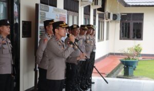 Wakapolres Sekadau Pimpin Apel Jam Pimpinan, Evaluasi Kinerja dan Sampaikan Arahan Terkait Pemilu 2024