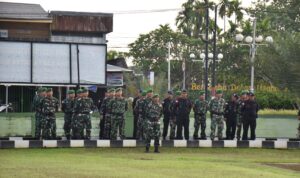 Sinergitas Satbrimob Polda Kalbar Dan TNI Laksnakan Upacara Peringati Hari HKN