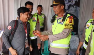 Hari Kedua, Polres Musi Rawas Tetap Siaga, Masuk Ruang Rapat Pleno, Tamu Diperiksa Secara Ketat