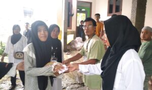 Mr Lin Young Selaku Owner PT. Goda Technology Electric Bagikan Santunan Kepada 600 Anak Yatim Dan Janda Tua