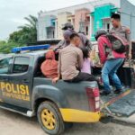 Kerahkan 5 Unit Kendaraan, Polres Melawi Berikan Angkutan Gratis Bencana Banjir
