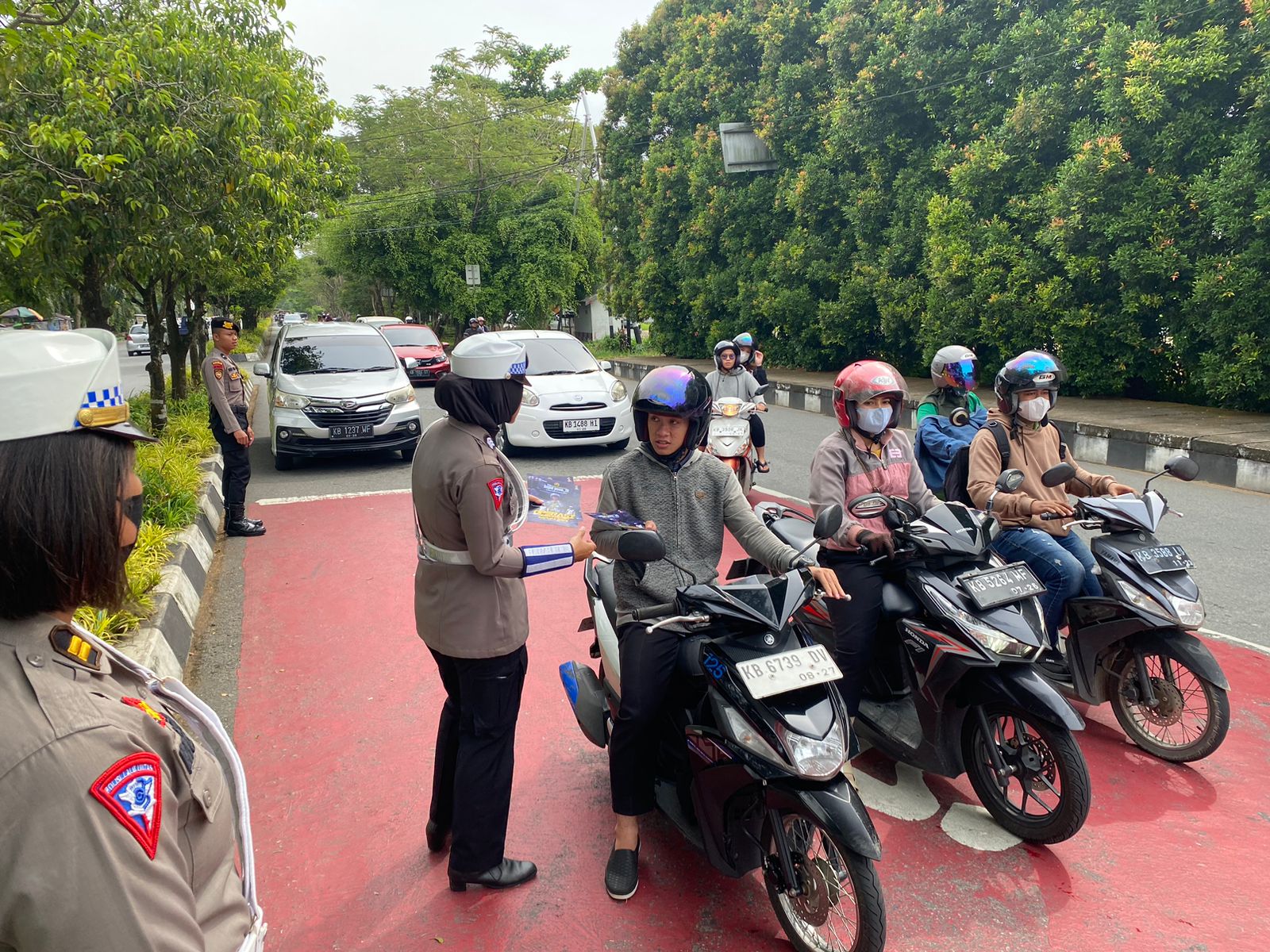 Operasi Keselamatan Kapuas 2024 Berikan Edukasi Berlalu Lintas