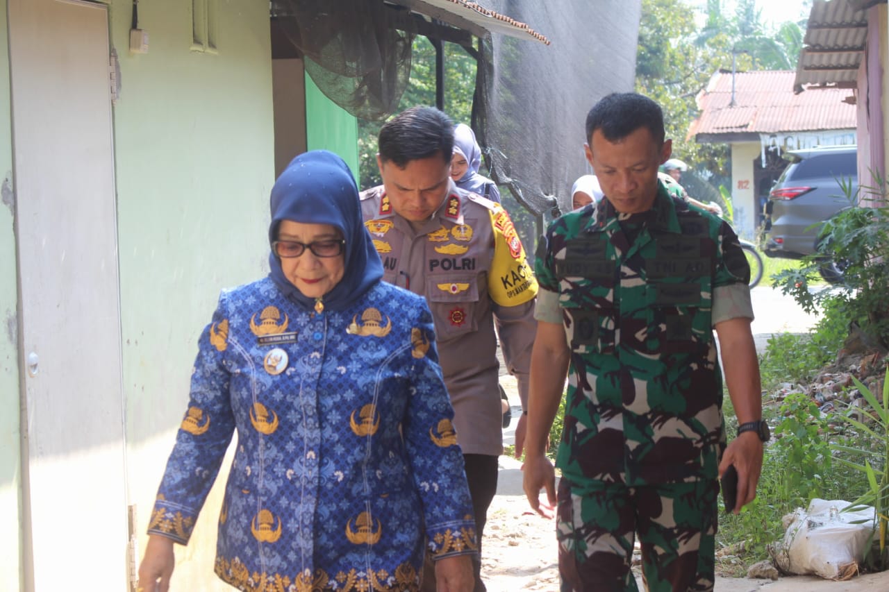 Dandim 0209/LB Bersama Plt Bupati & Kapolres Sambangi Rumah Duka Alm M. Harahap