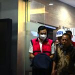 Tim Penyidik Kèjagung Menahan Tersangka HM Selaku Perwakilan PT RBT Dalam Perkara Komoditas Timah