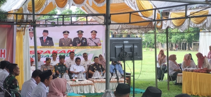 Wakapolres Jeneponto Hadiri Pasar Murah Serentak di Desa Sapanang*