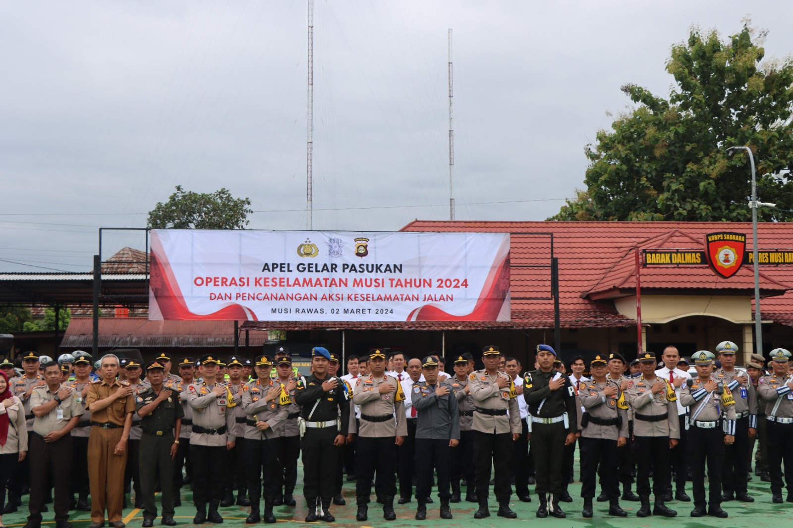 Operasi Keselamatan Digelar Selama 14 Hari, Kapolres Musi Rawas Pimpin Apel dan Pembacaan Ikrar Deklarasi Aksi Keselamatan Jalan