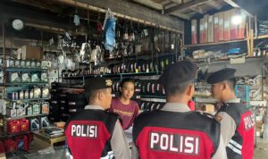 Antisipasi Gangguan Kamtibmas dan Lindungi Konsumen, Satuan Samapta Polres Melawi Patroli ke SPBU dan Bengkel