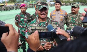 Bantu Prajurit dan Masyarakat Penuhi Kebutuhan Jelang Idul Fitri, Pangdam Tanjungpura Buka Bazar Ramadhan