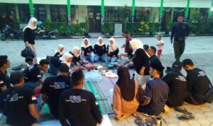 Keluarga Besar PM2SL Adakan Bagi Ta’jil Dan Bukber