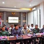 BENTROKAN BRIMOB DAN TNI AL DI SORONG BERHASIL DIREDAM DAN BERAKHIR DAMAI