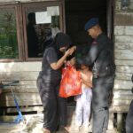 Dengan Berbagi dan Peduli Sesama Bentuk Rasa Syukur Satbrimob Polda Kalbar