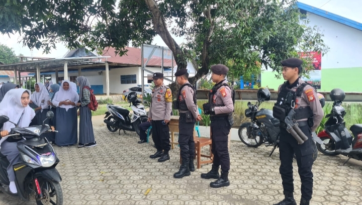 Patroli Sekolah, Kasat Samapta Imbau Pelajar Tidak Konvoi Usai Pelaksanaan Ujian Nasional