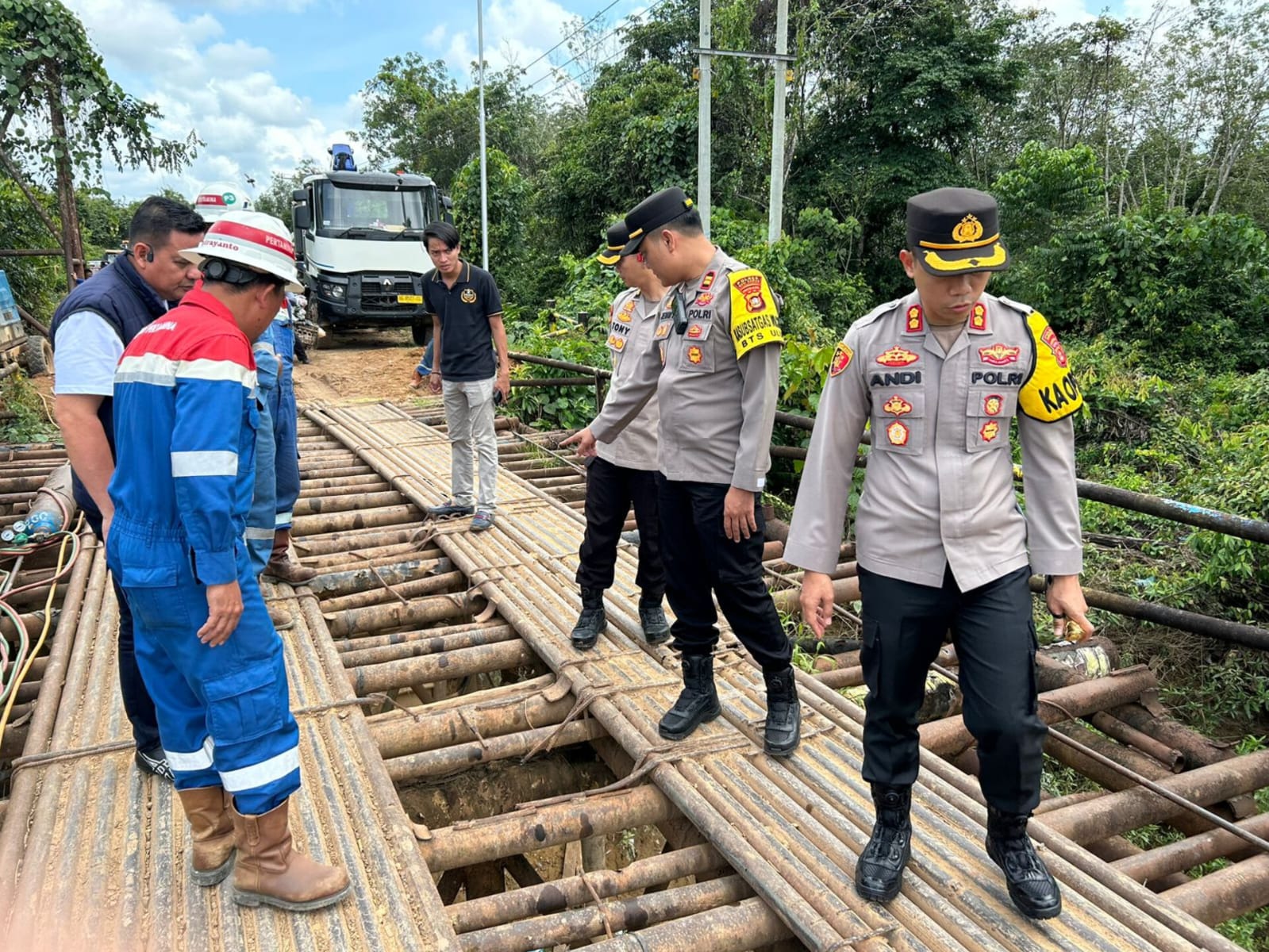 PEMUDIK DAN PENGGUNA R4 LAINNYA TIDAK DISARANKAN MELEWATI JALAN ALTERNATIF PALEMBANG – PALI – MUSI RAWAS