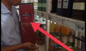 Lapor Pak,!! Minuman Alkohol Dari Malaysia Bebas di Jual Toko Daerah Perbatasan