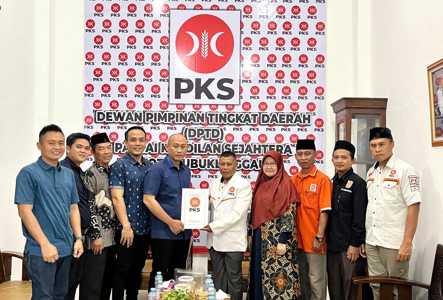 Yoppy Karim Ambil .Formulir Pendaftaran Bacalon Walikota Lubuk Linggau Dari PKS