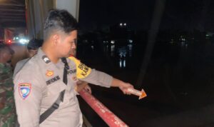 Asik Mandi Seorang Warga Hilang di Bawa Arus Sungai