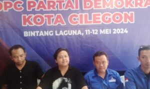 Fadli Utus Team Power Rangers Ambil Formulir Pendaftaran Penjaringan Bacalon Walikota Cilegon ke Partai Demokrat