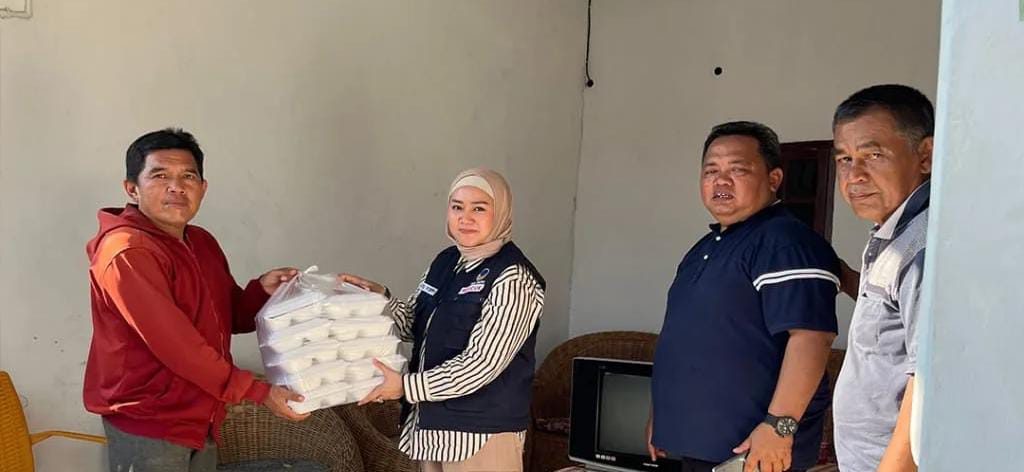Yoppy Karim Bantu 1.100 Nasi Kotak Siap Saji Kepada Korban Banjir Lubuk Linggau