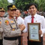 Kapolres Lebak Pimpin Upacara Kenaikan Pangkat Pengabdian dan Pemberian Penghargaan kepada Personil yang Berprestasi