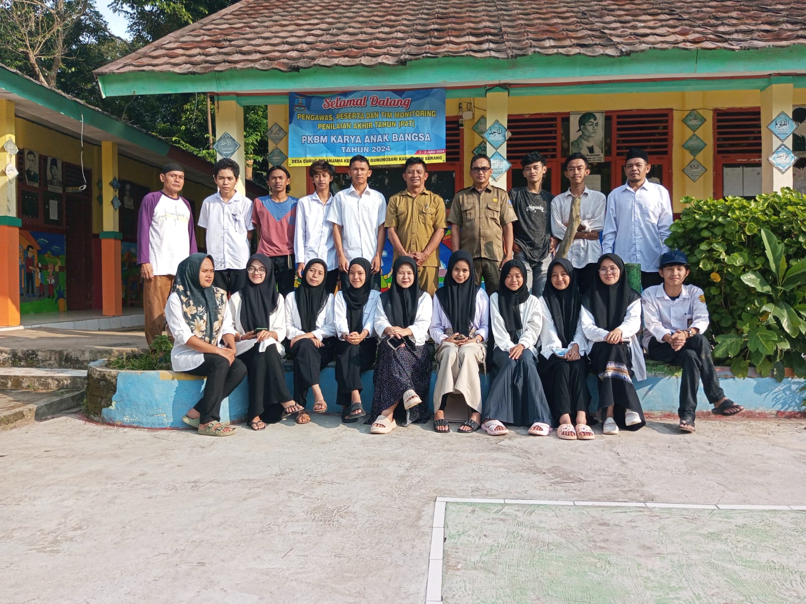 Sukemi Kepala PKBM Karya Anak Bangsa Gunungsari Selenggarakan  Pendidikan Kesetaraan Sesuai SOP Juklak Juknis