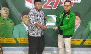 Bakal Calon Bupati Lebak H. Akhmad Jajuli S.pd Mengembalikan Formulir Pendaptaran ke kantor, DPC PPP