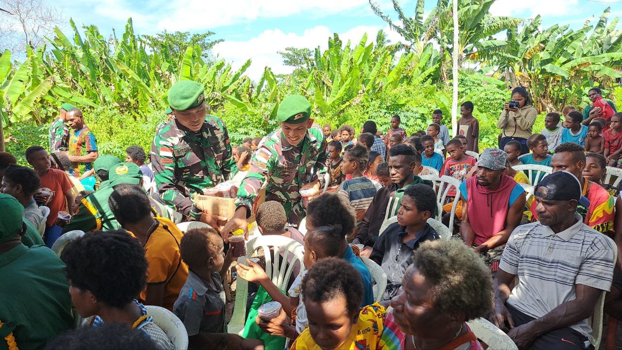 Satgas Yonif 125/SMB Bangun Pos Kamling Ke 4 di Distrik Ilwayab