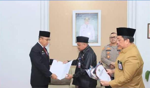 Herdawan Plt Kadinkes dan Misno, Plt Kadis Kominfotiksan