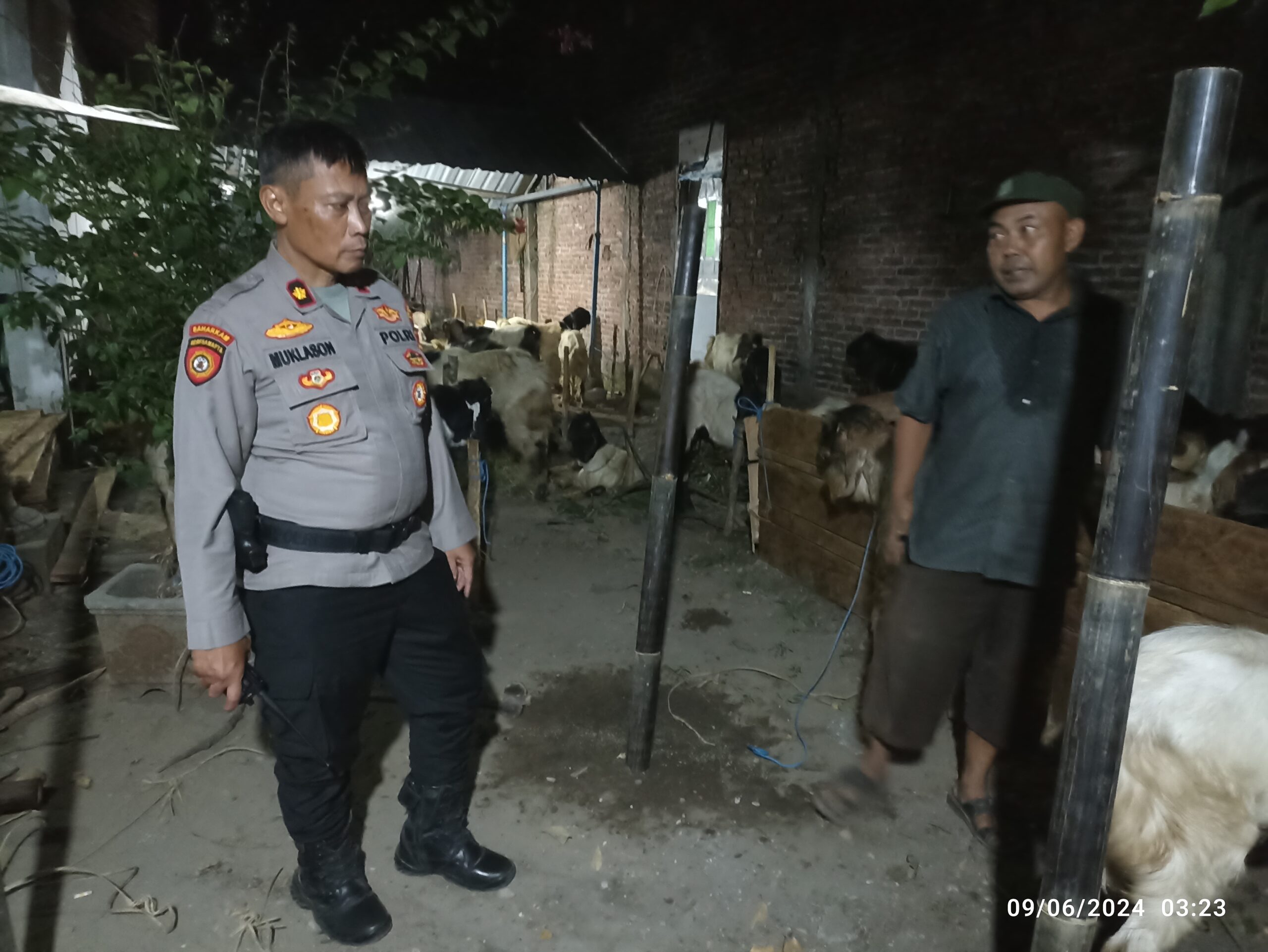 Cegah Tindak Pidana Pencurian Hewan Ternak Jelang Idul Adha 1445 Hijriah, Polsek Mojoroto Intensifkan Patroli ke Lapak Hewan Kurban