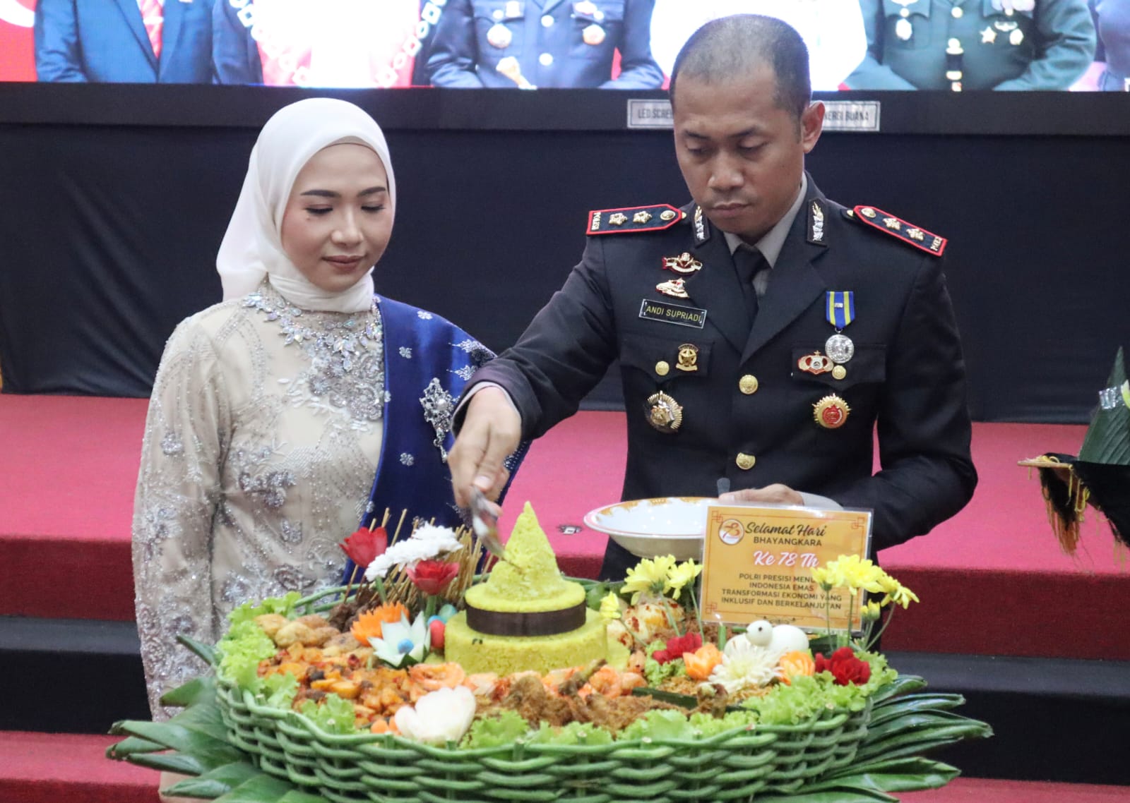 Polres Musi Rawas Gelar Upacara dan Syukuran Hari Bhayangkara Ke-78, Kapolres : Meningkatkan Citra Polri dan Pelayanan Kepada Masyarakat