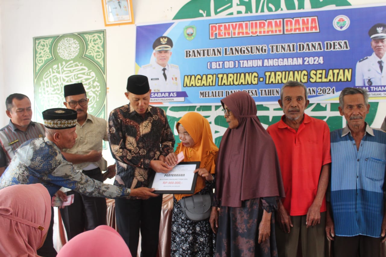Tinjau Penyerahan BLT didua tempat, Sabar AS dinanti masyarakat,