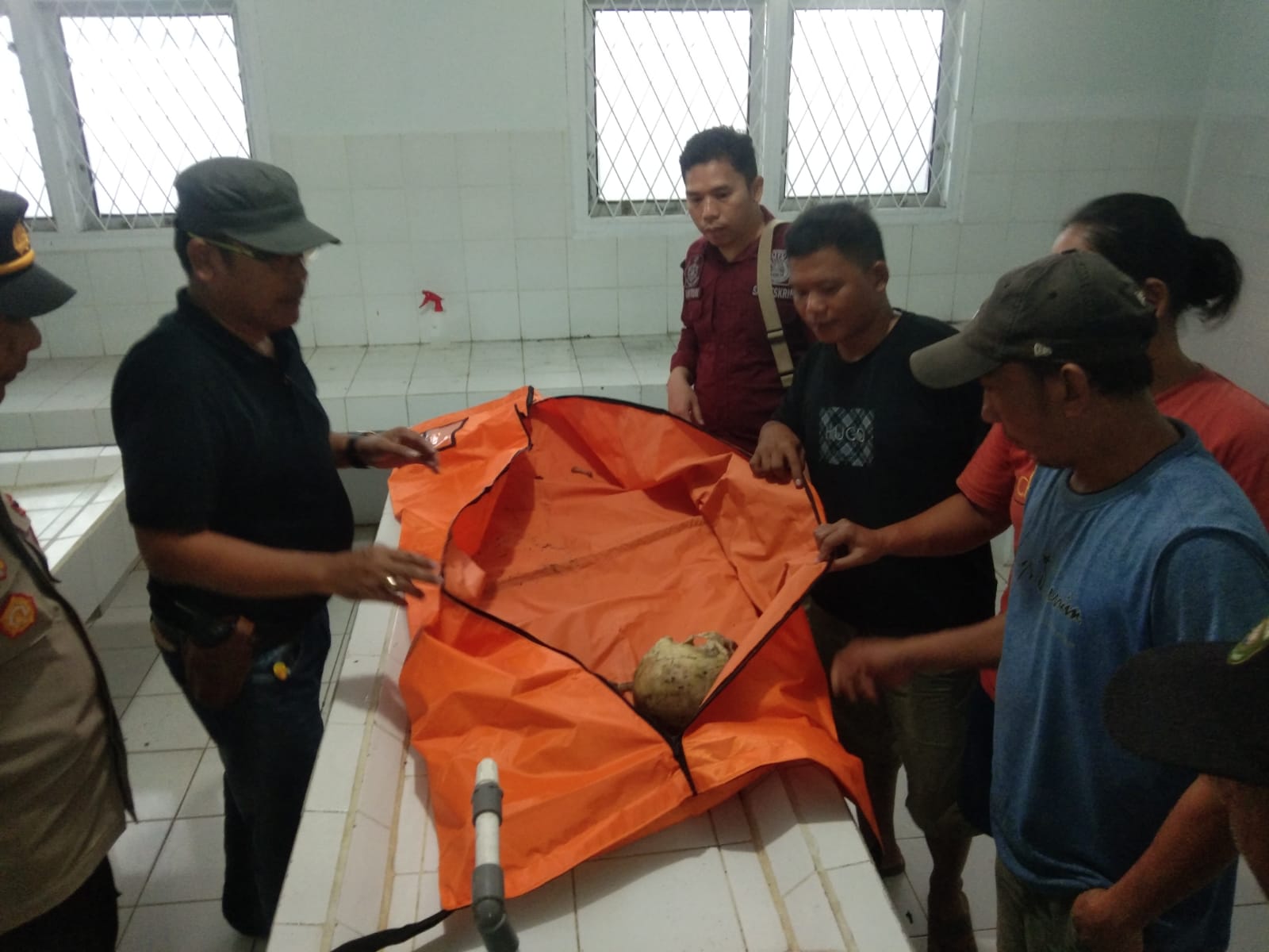 Indentitas Mr X Diketahui, Polres Musi Rawas Kawal Keluarga Jemput Jenazah Hermansa di RS Dr Sobirin