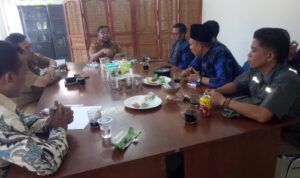 Kades Ciparasi, Audensi Ke-3 Kembali Mangkir, Badak Banten Akan Lanjutkan Persoalan Dengan Lapdu Ke APH