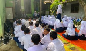 Smp Filial Dua Cileles Sangat Memperhtnkan dan Butuh Pasilitas Untuk Belajar Yang Layak