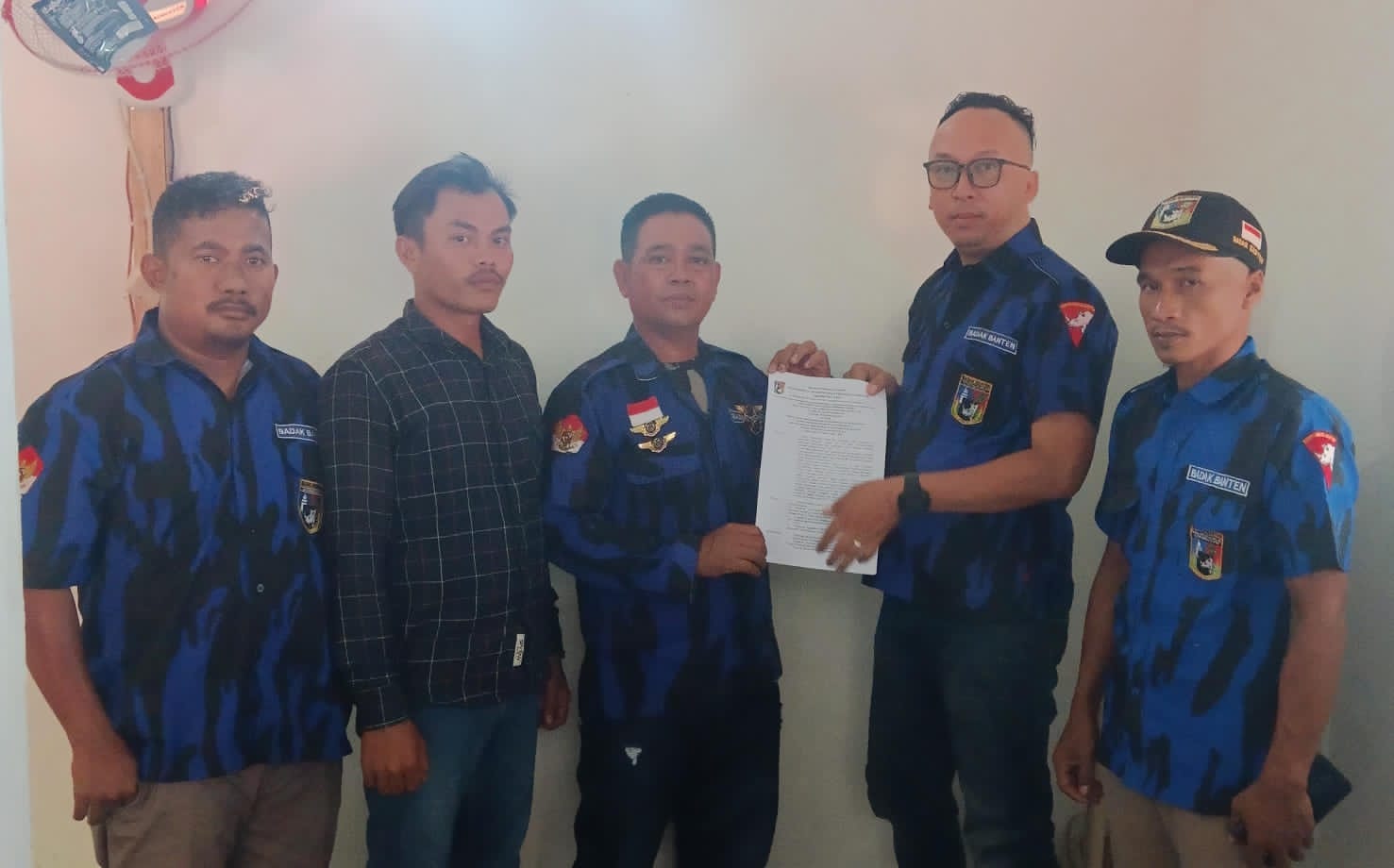 Wakil Ketua DPC Ormas Badak Banten: Serahkan SK Untuk Ketua Ranting Kolelet