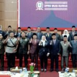 Wakapolres Musi Rawas Hadiri Paripurna DPRD Mura Dalam Rangka Mendengarkan Penyampaian Pidato Kenegaraan Presiden RI, Ir Joko Widodo Wakapolres Musi Rawas Hadiri Paripurna DPRD Mura Dalam Rangka Mendengarkan Penyampaian Pidato Kenegaraan Presiden RI, Ir Joko Widodo