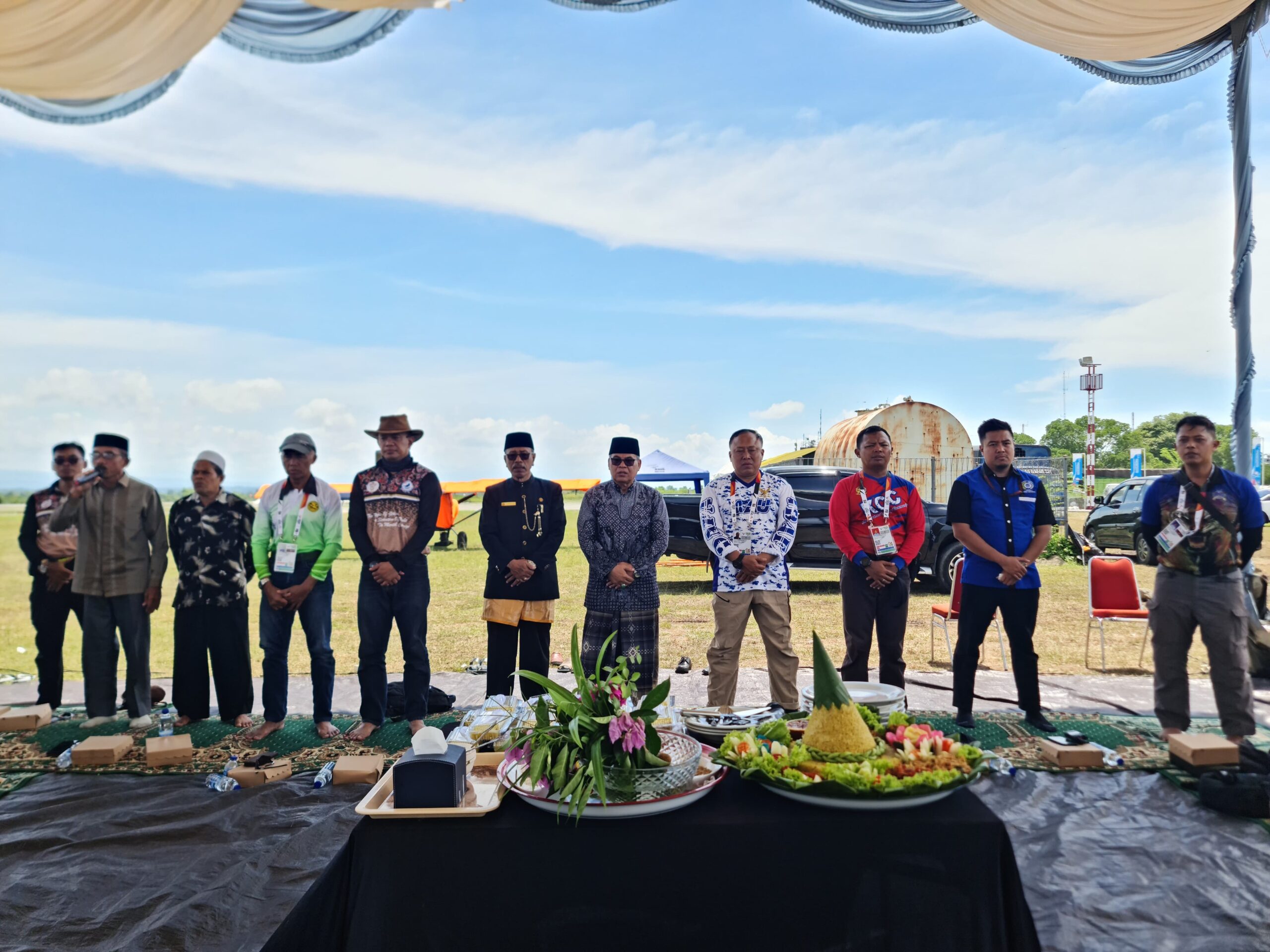 Awali Pertandingan, Cabor Terbang Layang Gelar Peusijuek Dan Doa Bersama